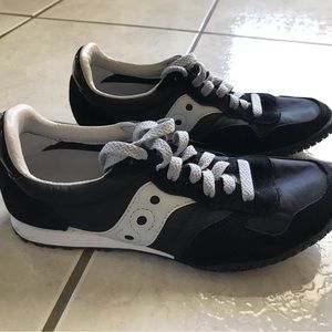 Women’s Saucony Sneakers -Sz 7- Like New